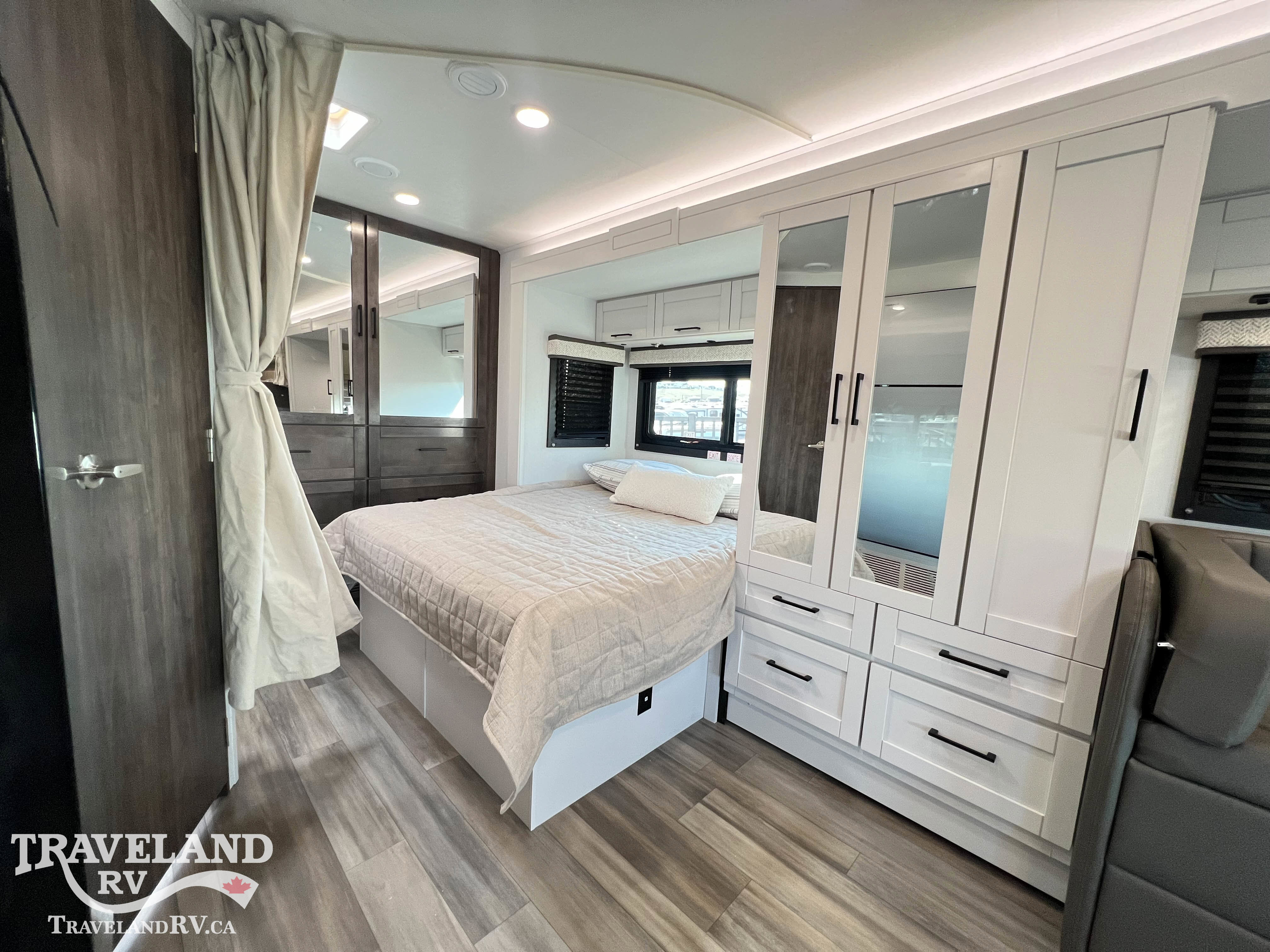 2026 Entegra Coach Odyssey 24B - Image 25