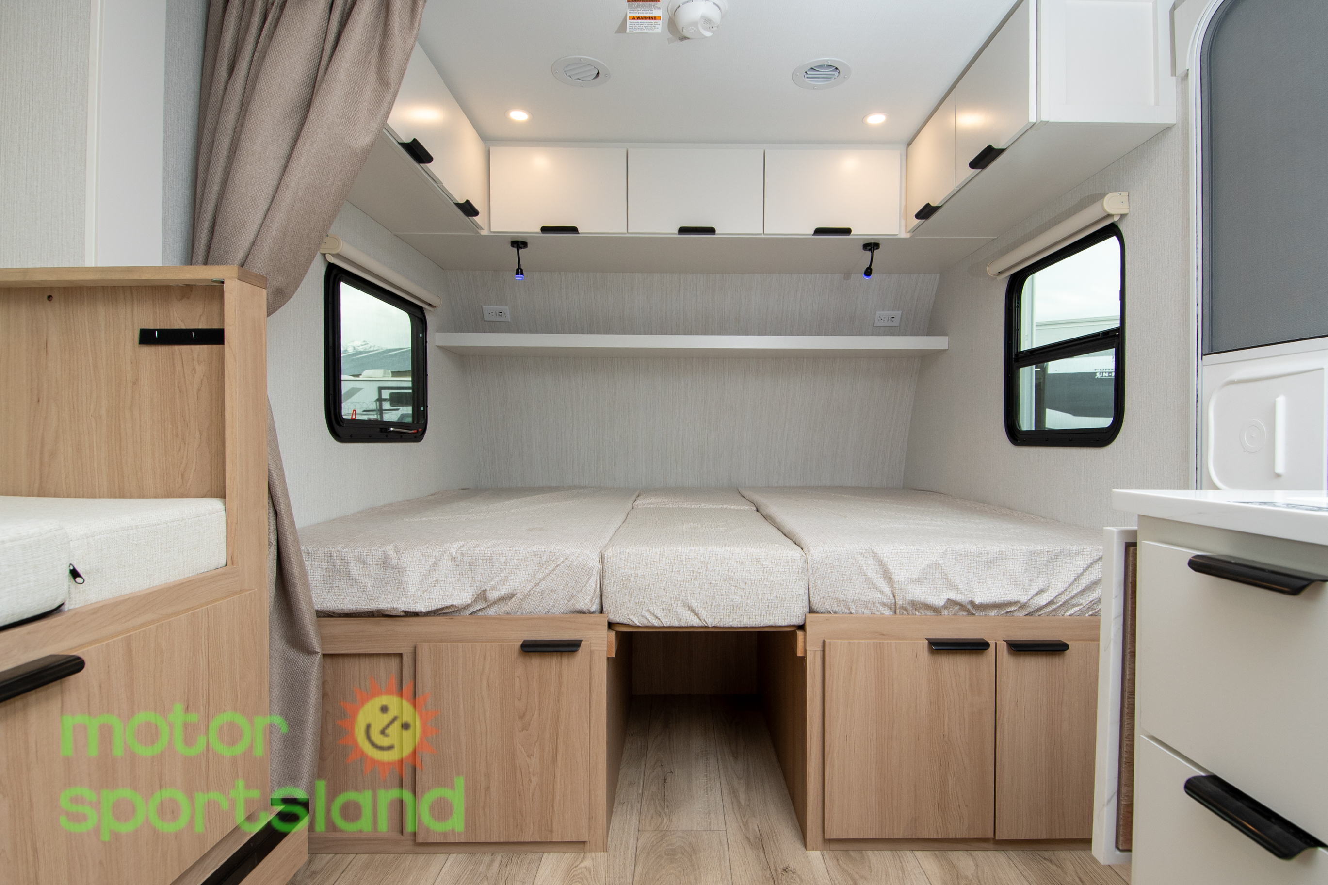 2026 Winnebago Micro Minnie 2108TB - Image 48