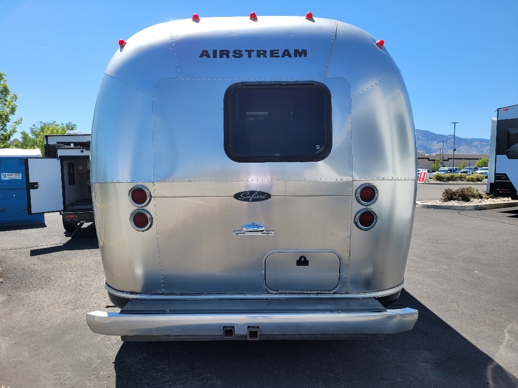 2006 Airstream Safari 25SS - Image 3