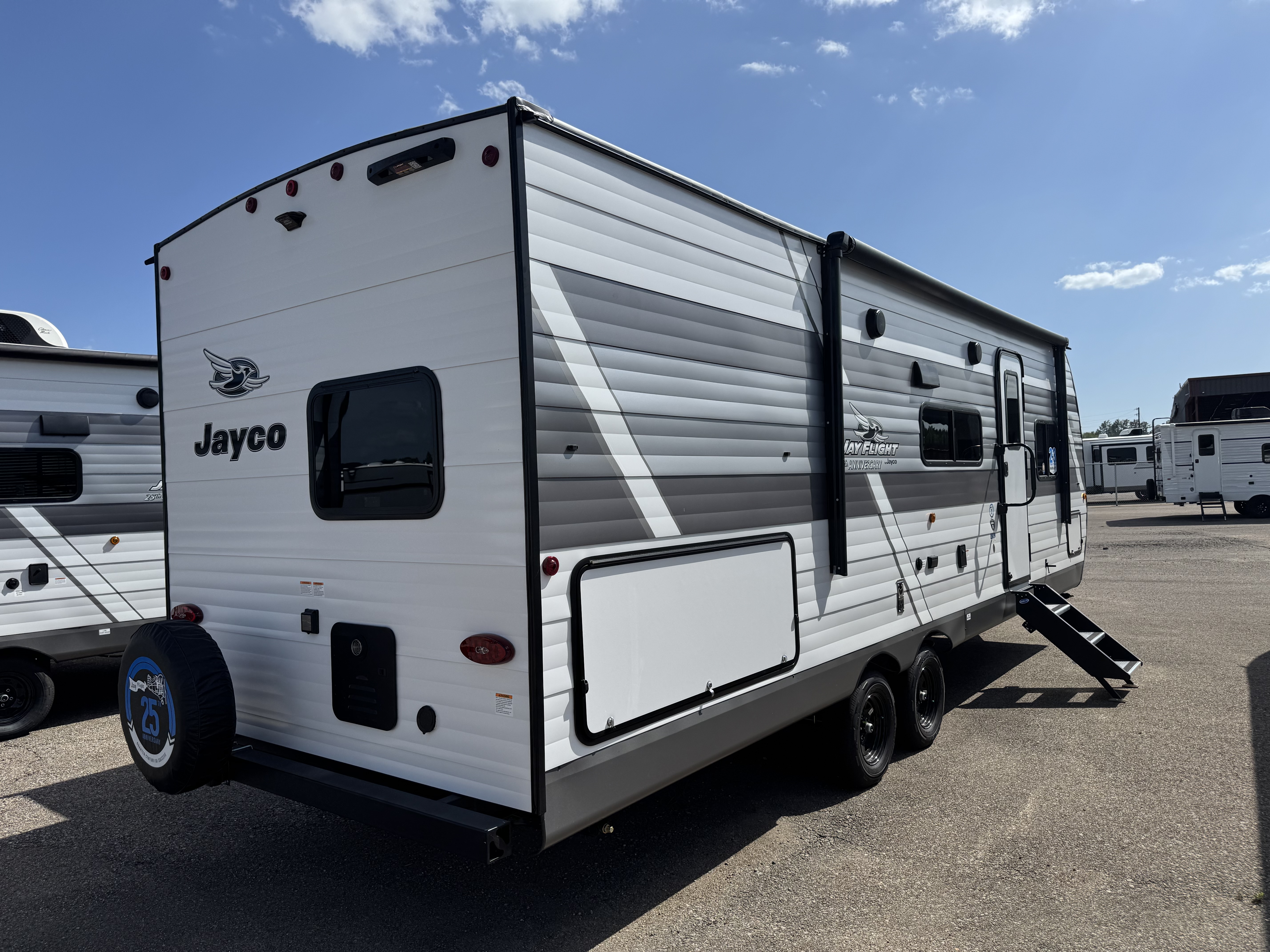 2027 Jayco Jay Flight SLX 261BHS - Image 4