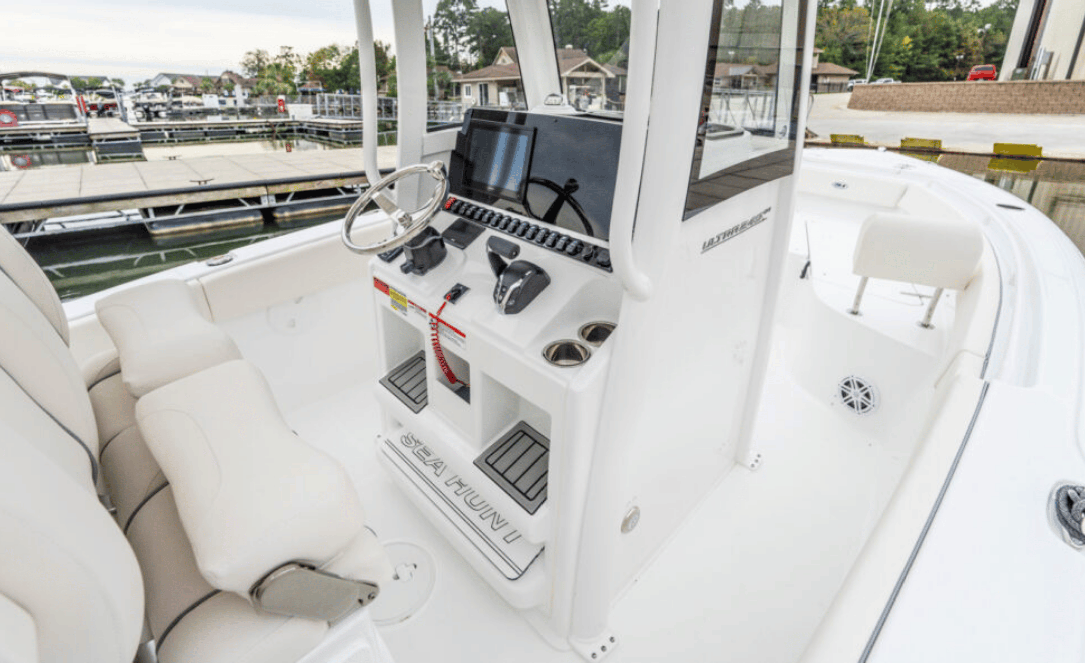 2027 Sea Hunt Ultra 245SE - Image 4