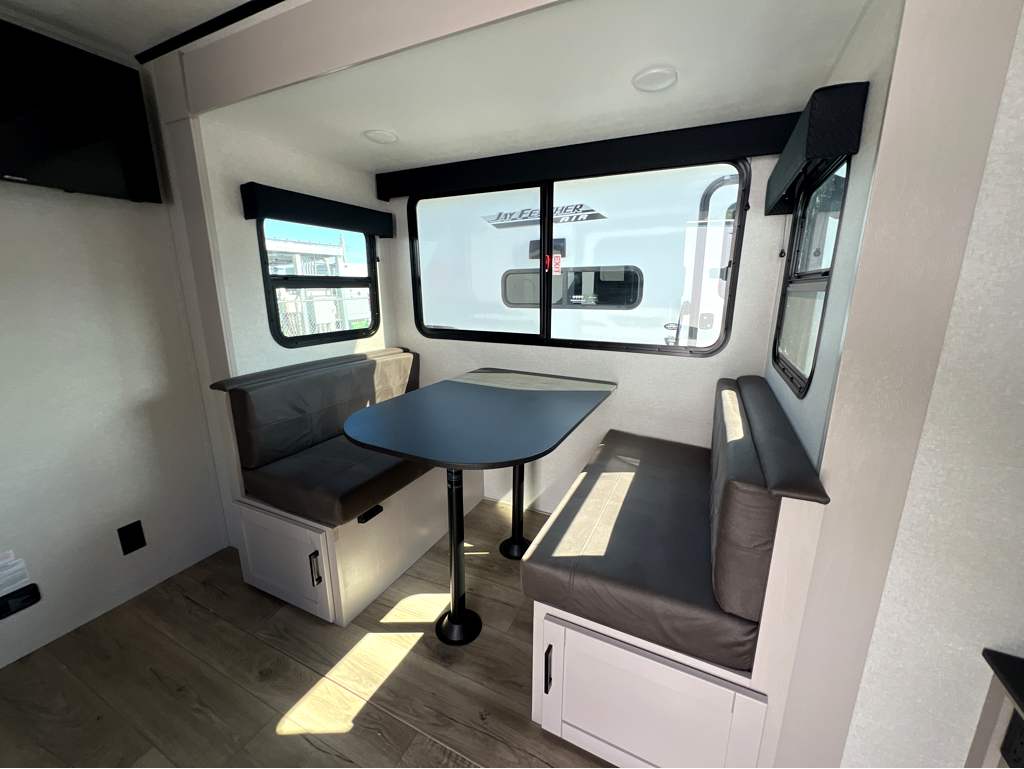 2026 JAYCO JAY FEATHER AIR 19MBS - Image 6