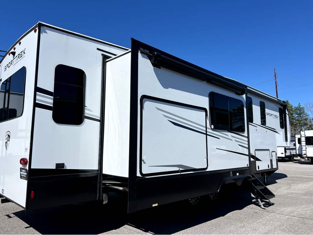 2026 VENTURE RV SPORTTREK 353VIK - Image 4