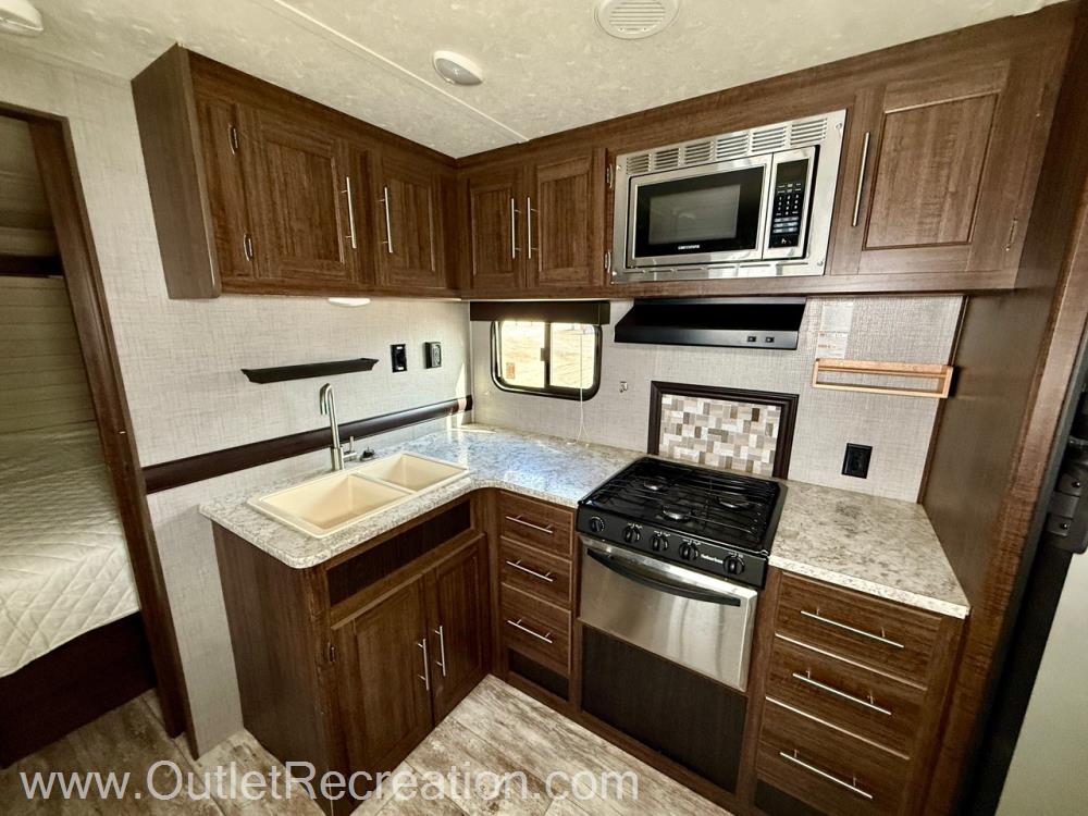 2018 CrossRoads Zinger ZR280BH - Image 15