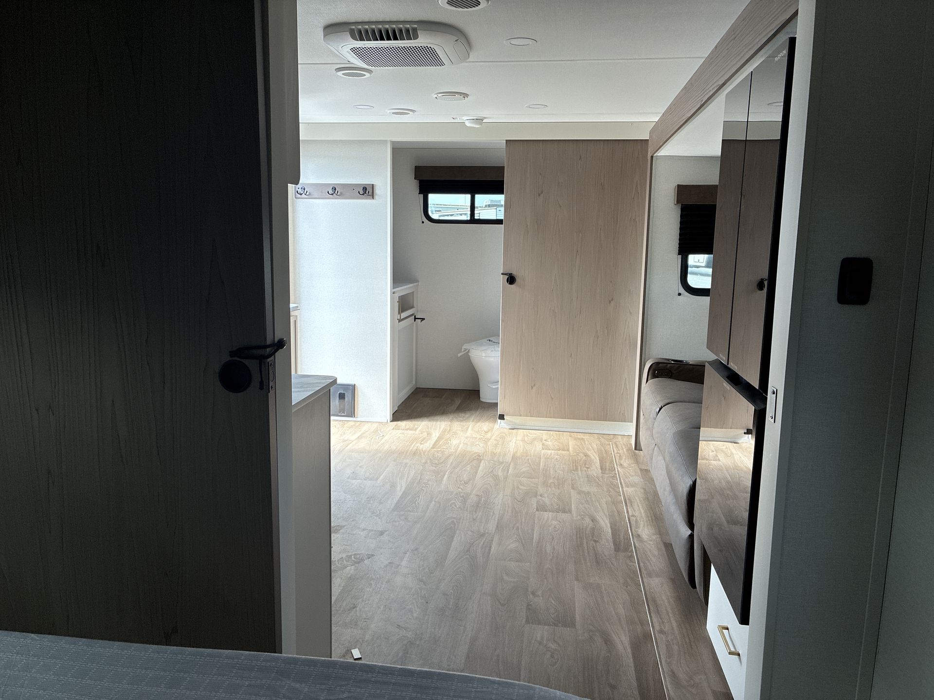 2027 Grand Design Transcend XPLOR 22RBX - Image 33