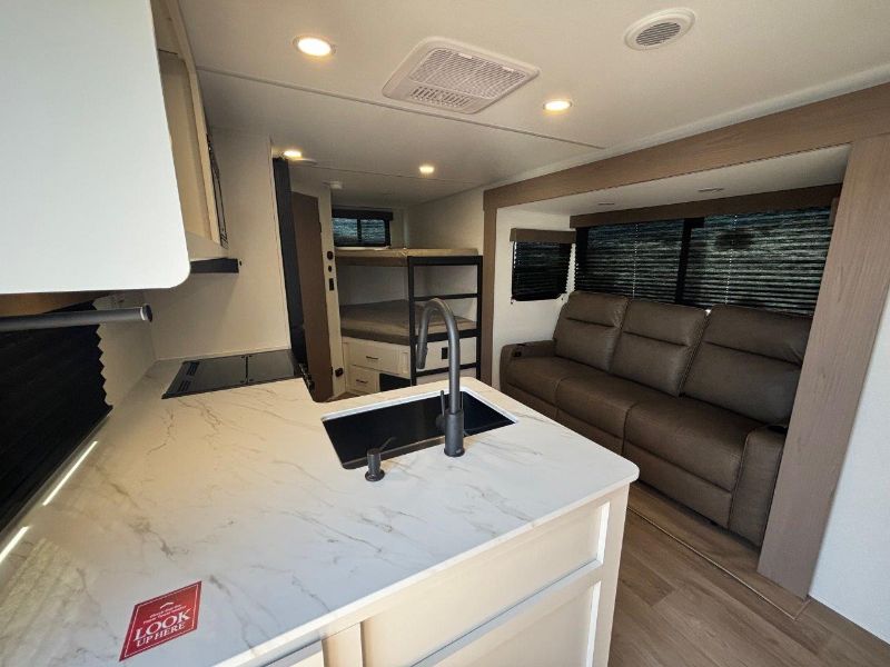 2026 Grand Design Transcend XPLOR 23BHX - Image 3