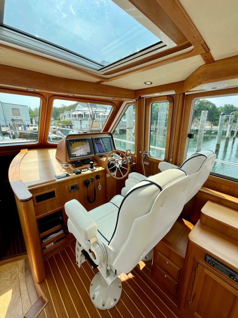 2010 Sabre 40 Sedan - Image 20