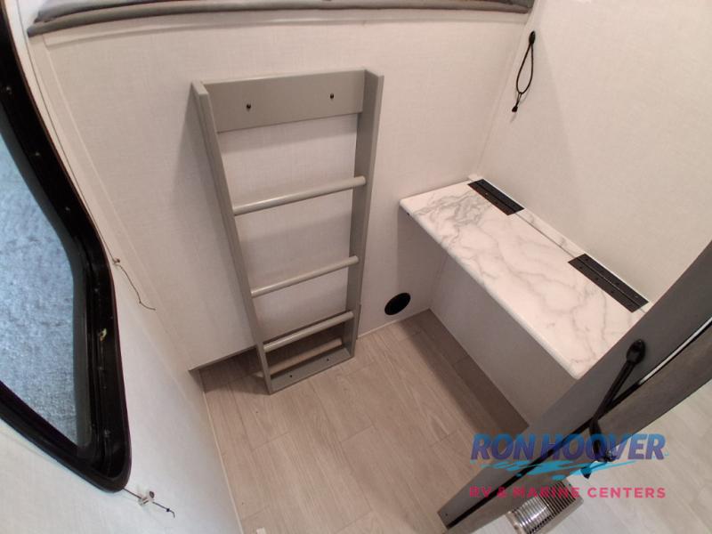 2025 COACHMEN 282DORM - Image 15