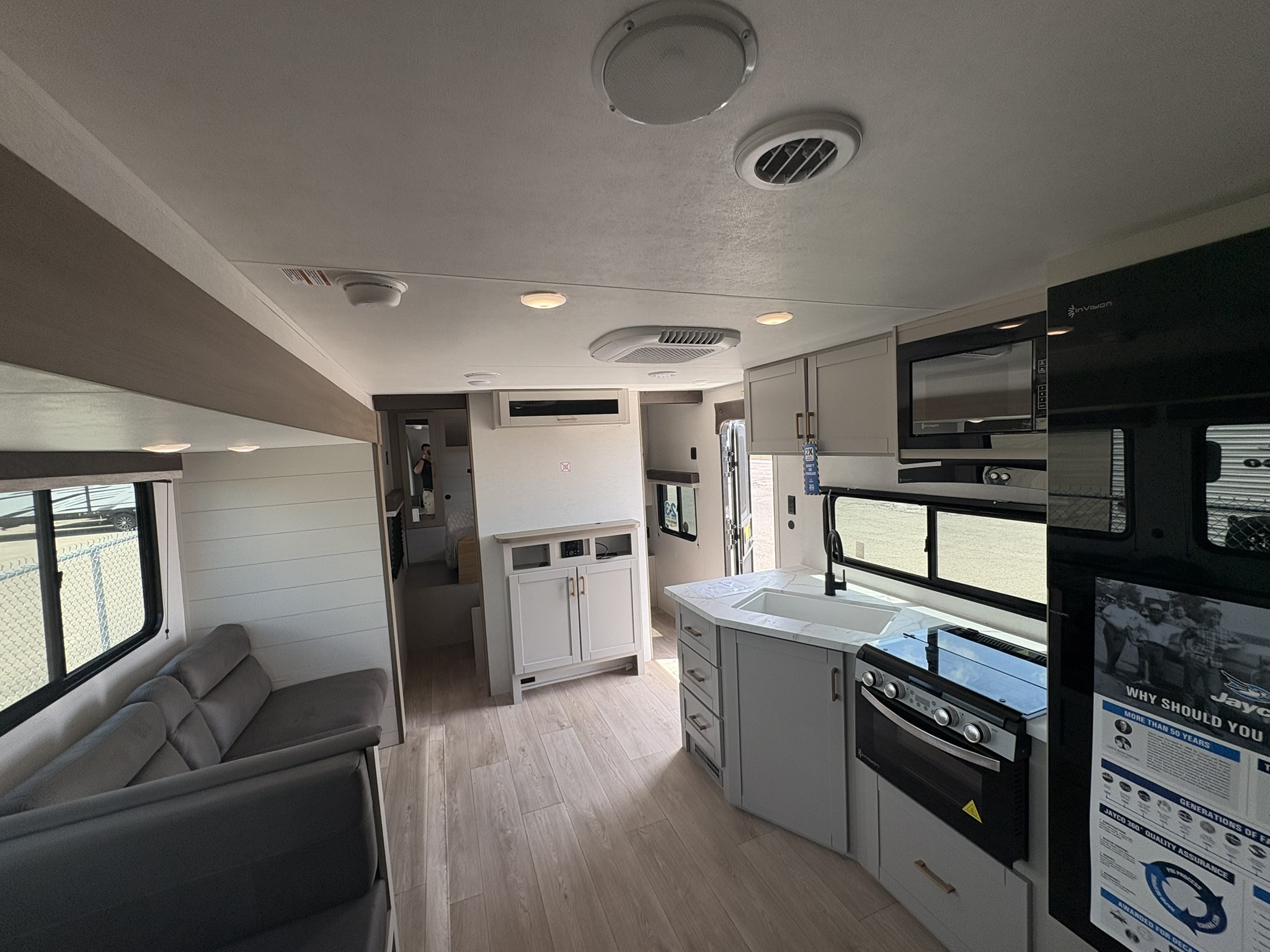 2027 Jayco Jay Flight SLX 261BHS - Image 21