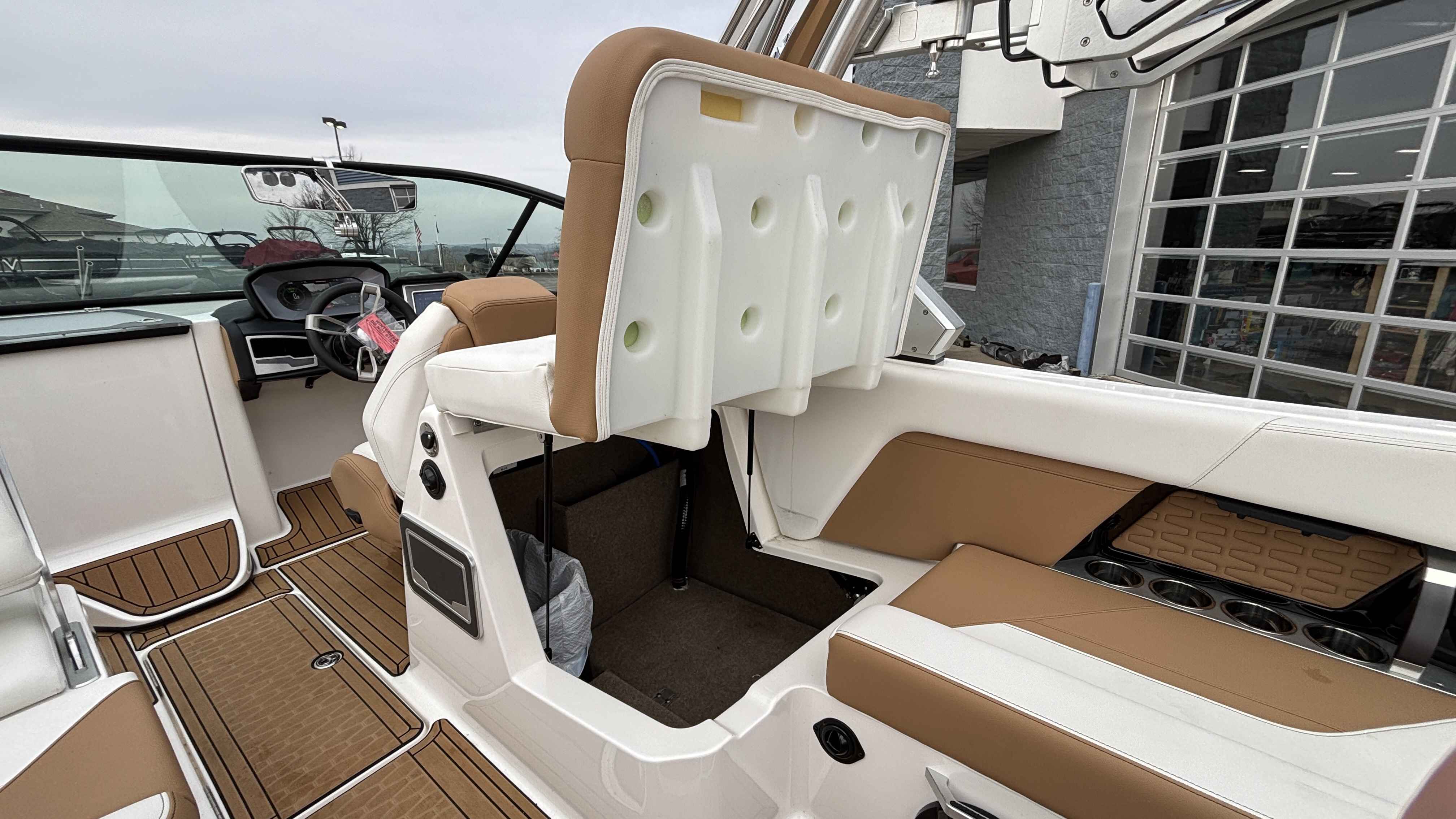 2022 MasterCraft X26 - Image 30