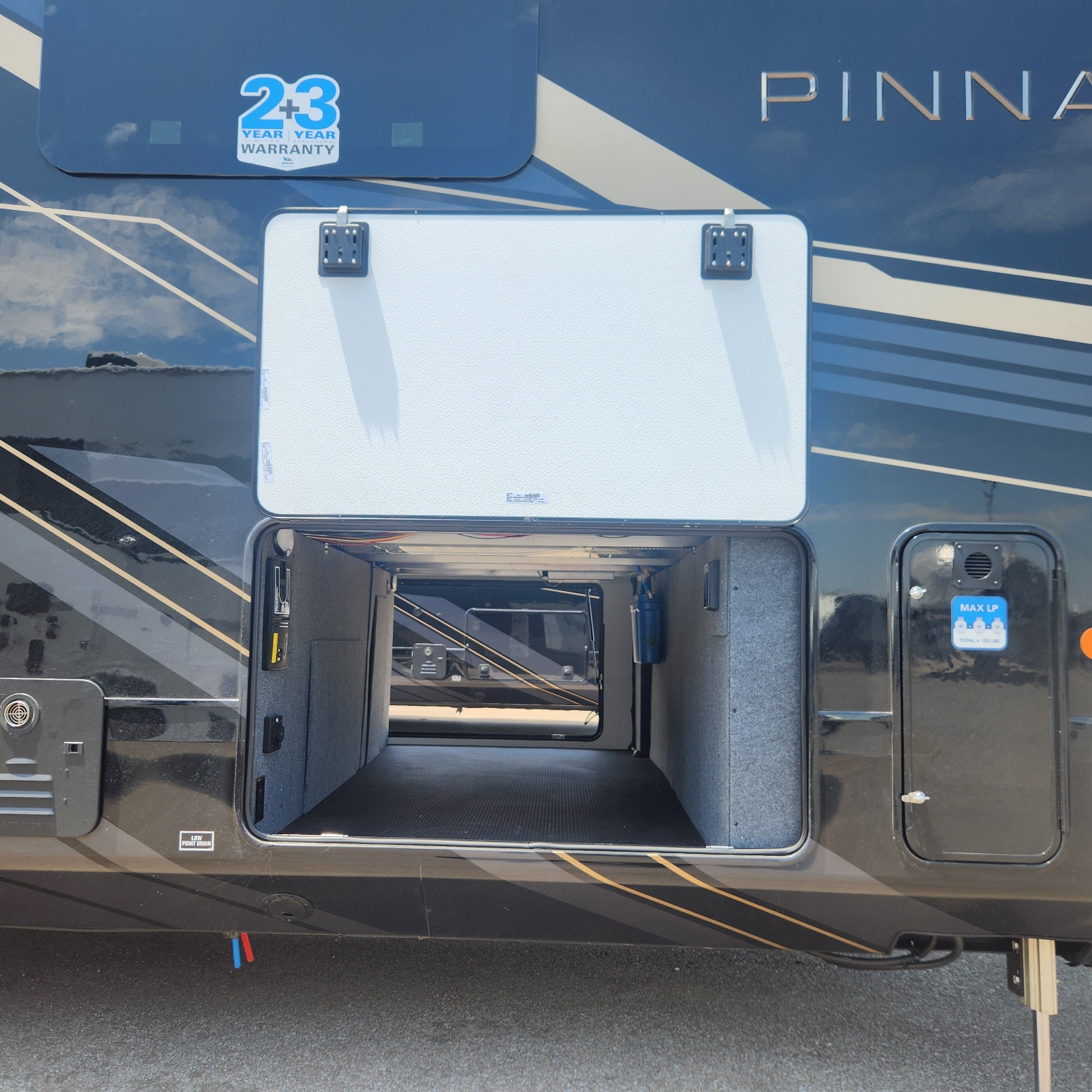 2026 JAYCO PINNACLE 36FBTS - Image 7