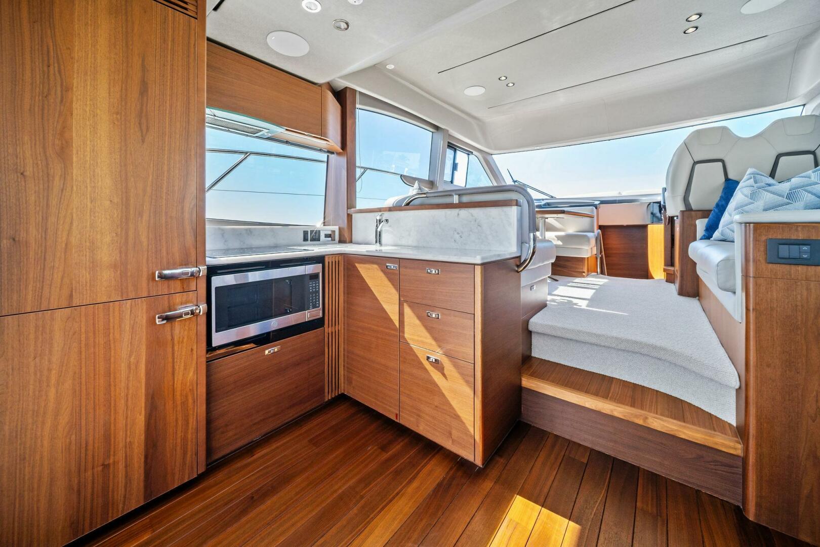 2023 Princess F50 - Image 24
