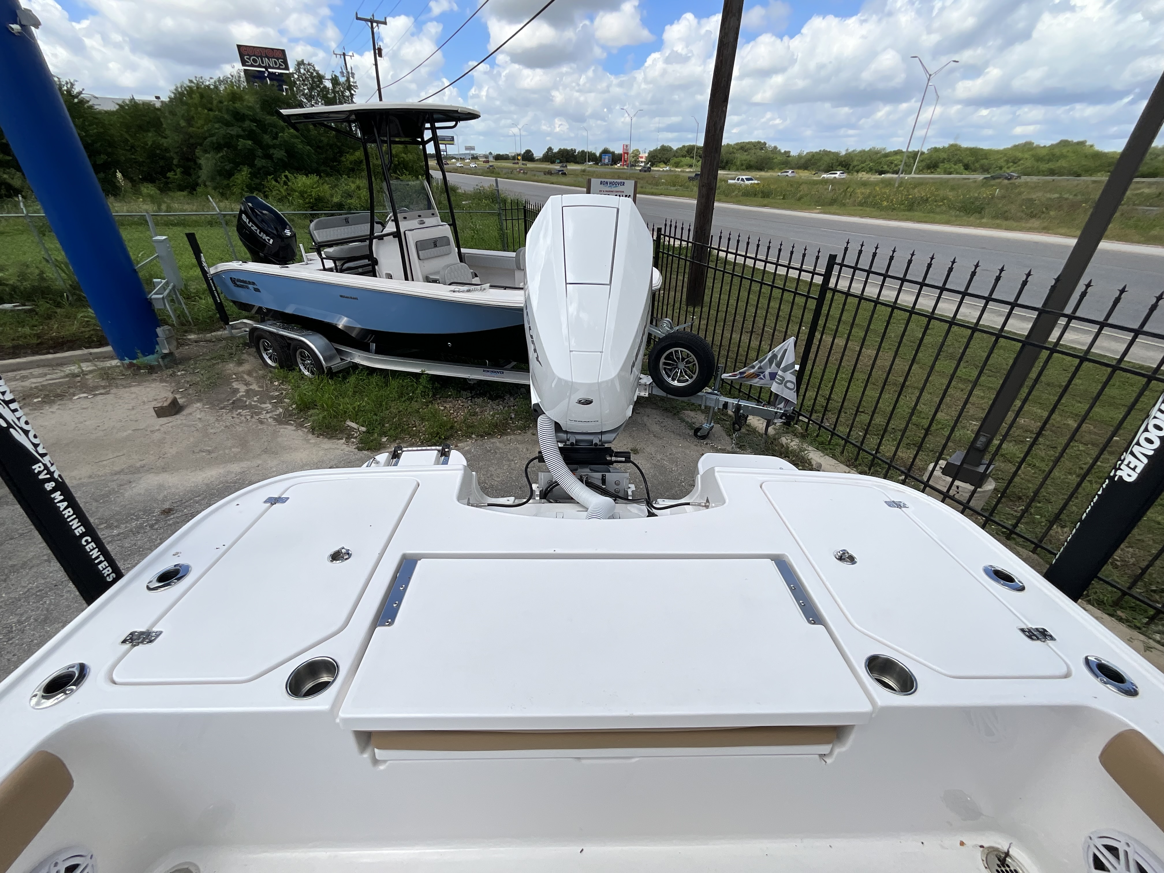 2026 Caymas 24 HB - Image 8