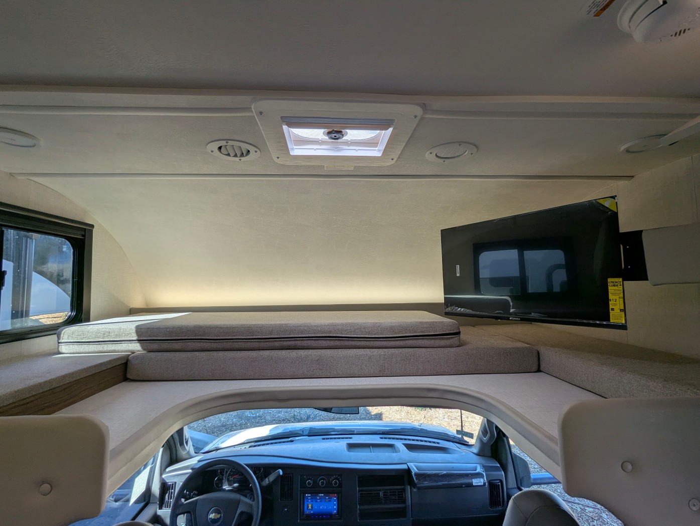 2027 Thor Motor Coach Four Winds 25Z - Image 9