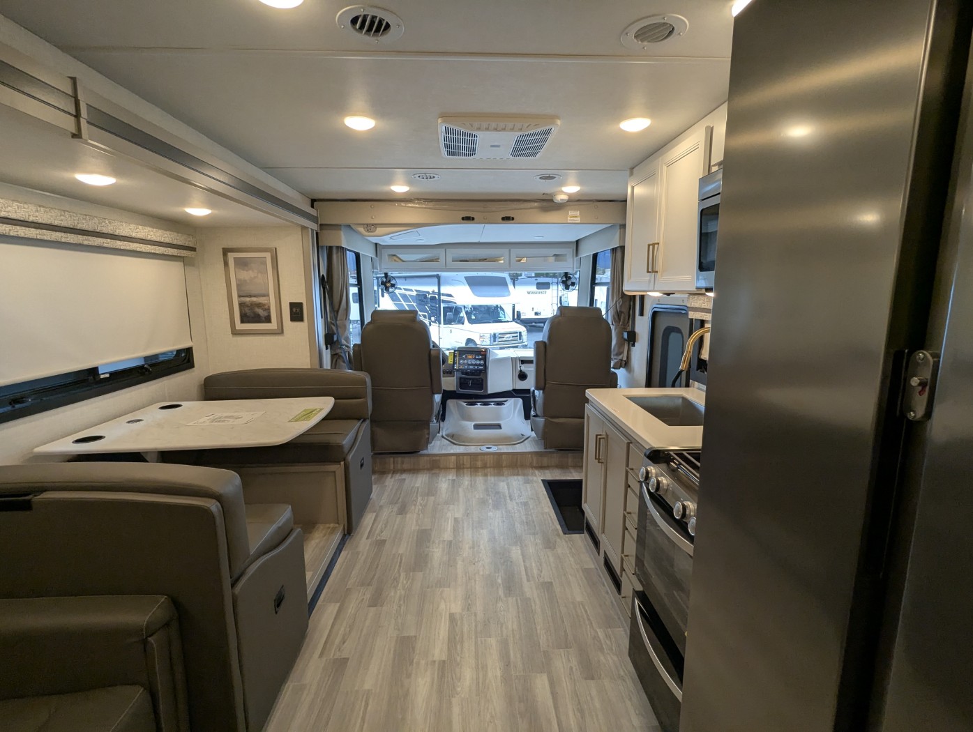 2026 Thor Motor Coach Windsport 35G - Image 27