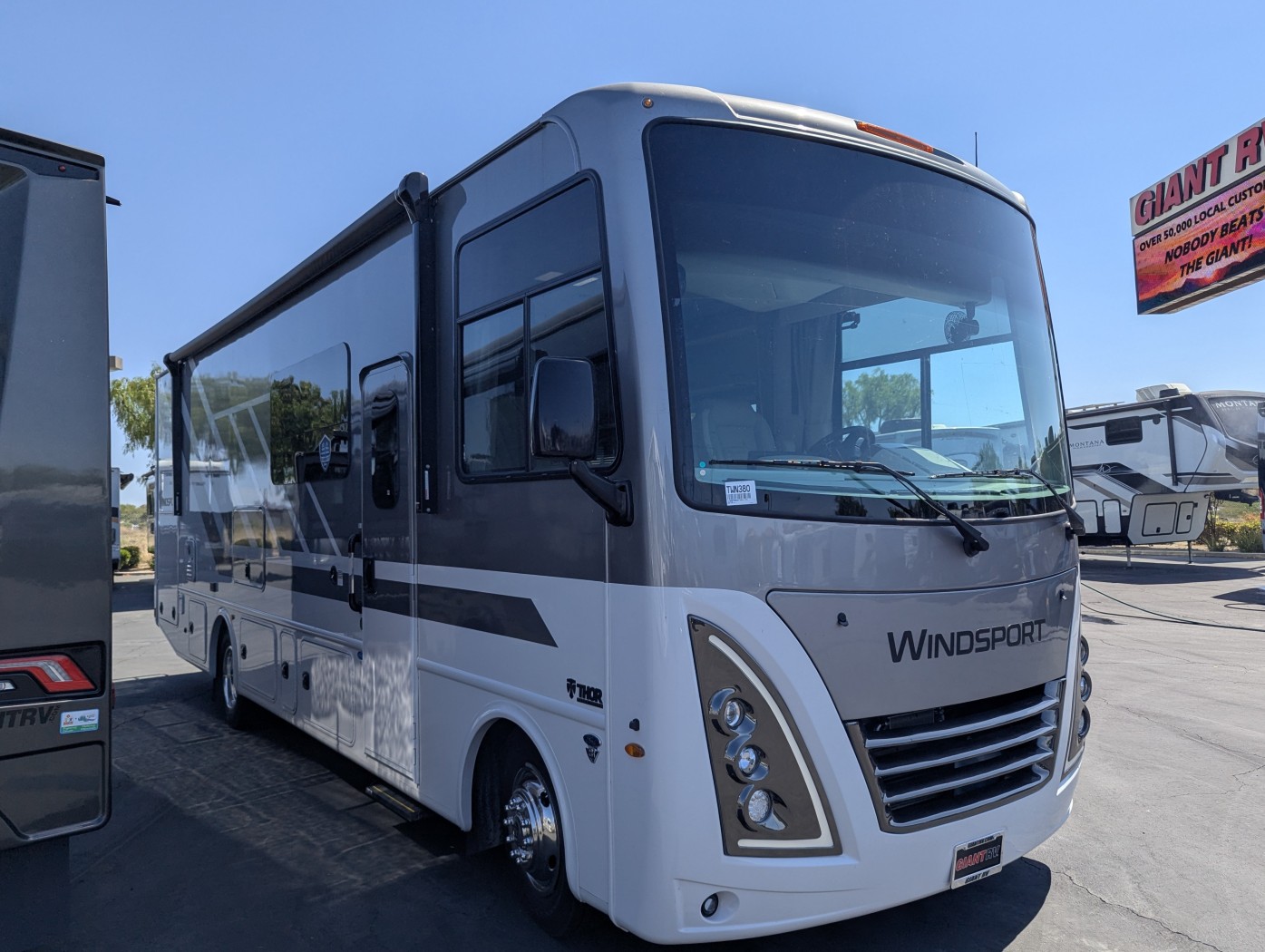 2027 Thor Motor Coach Windsport 29L - Image 1