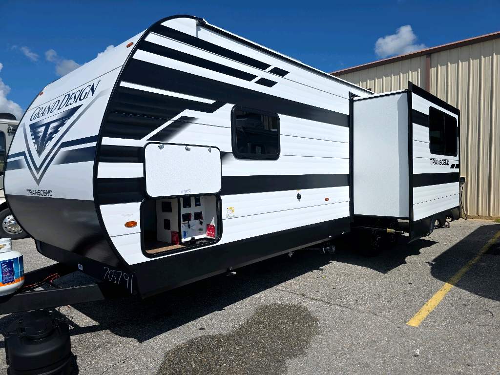 2027 GRAND DESIGN TRANSCEND 265BHT - Image 3