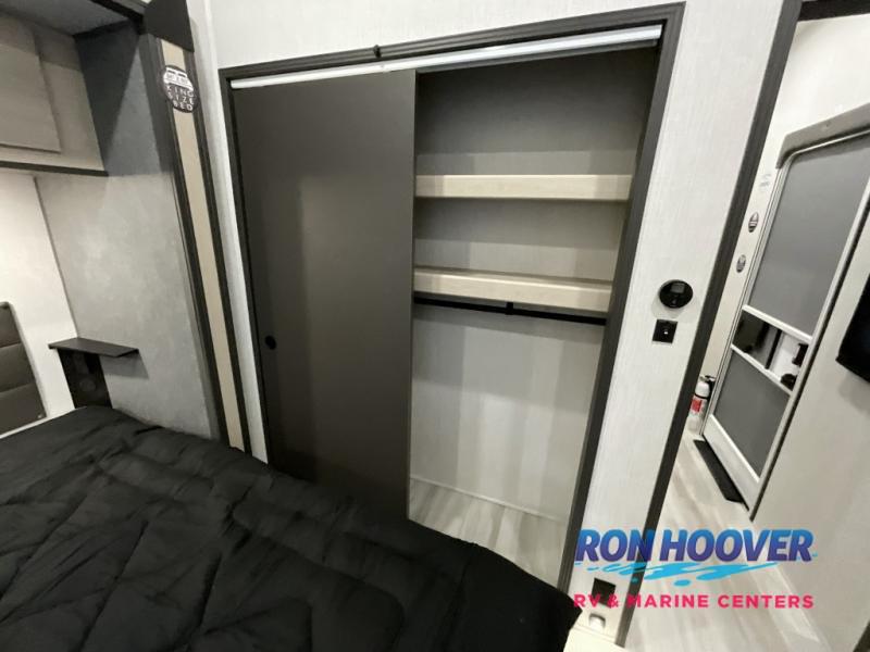 2026 FOREST RIVER 37GALLEY - Image 21