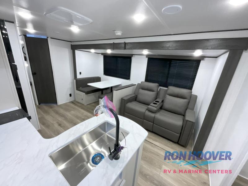 2025 COACHMEN SPIRIT 26BH - Image 3