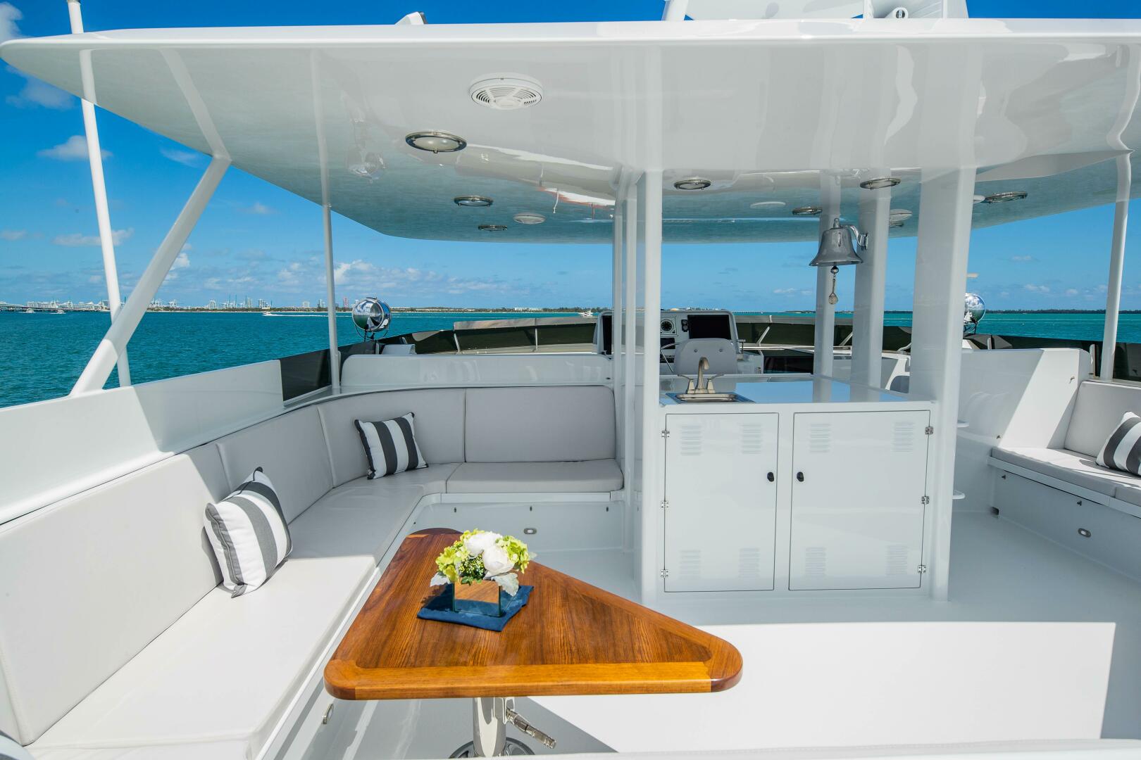 1998 Burger Raised Pilothouse - Image 41