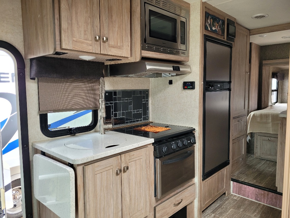 2018 Forest River Forester 2401R MBS - Image 28