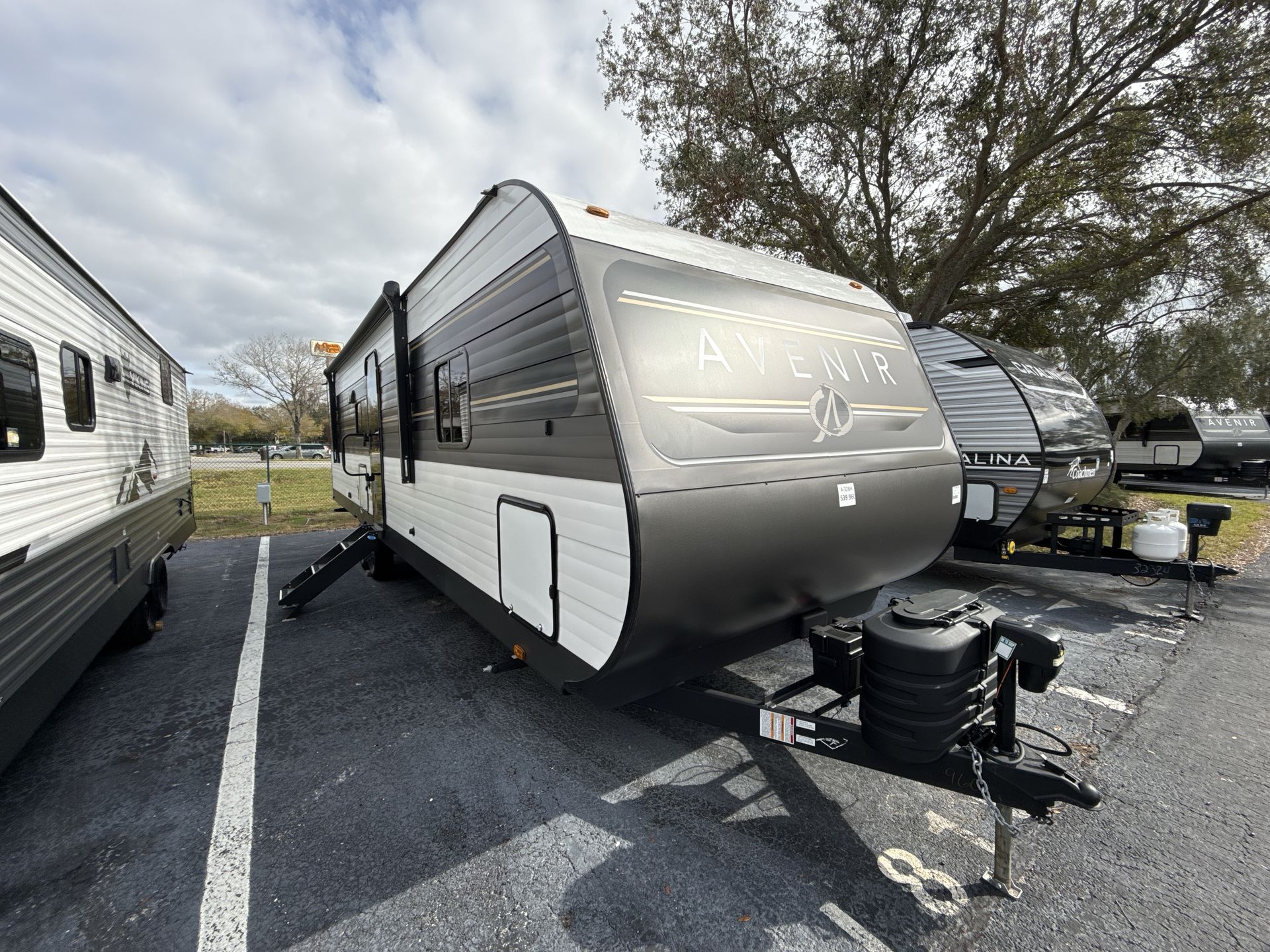 2025 Cruiser RV Avenir