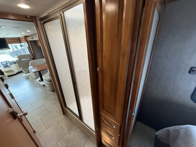 2013 Tiffin Allegro Breeze 32 BR - Image 23