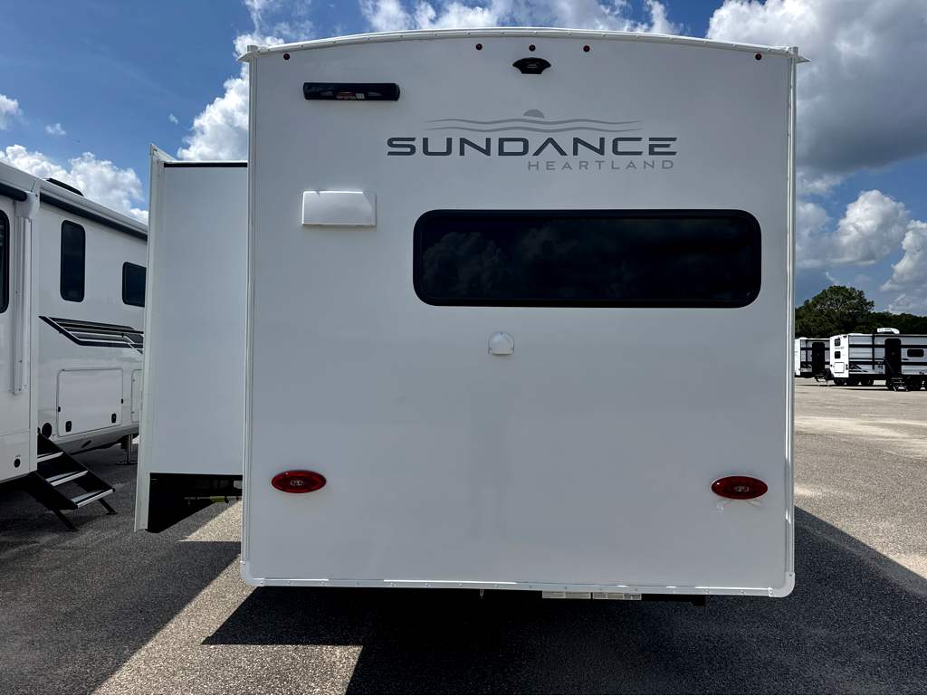 2027 HEARTLAND SUNDANCE 24ML - Image 8