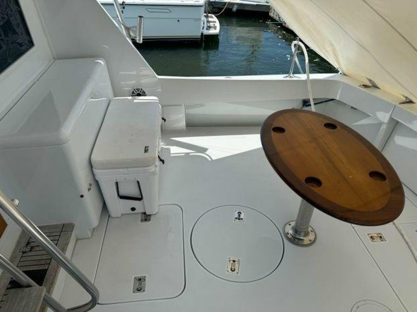1990 Hatteras 45 Convertible - Image 8