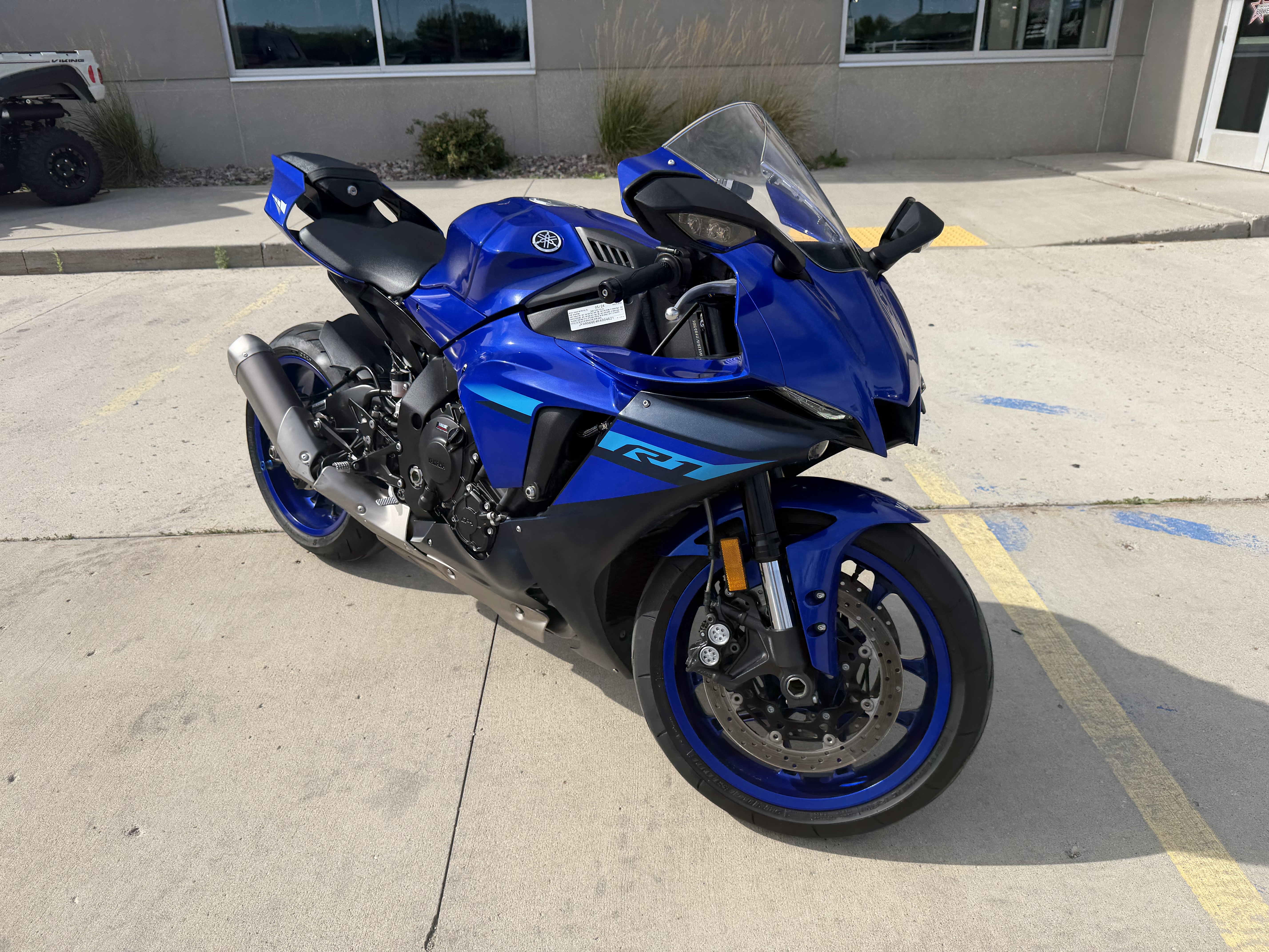 2024 Yamaha YZF R1 - Image 4