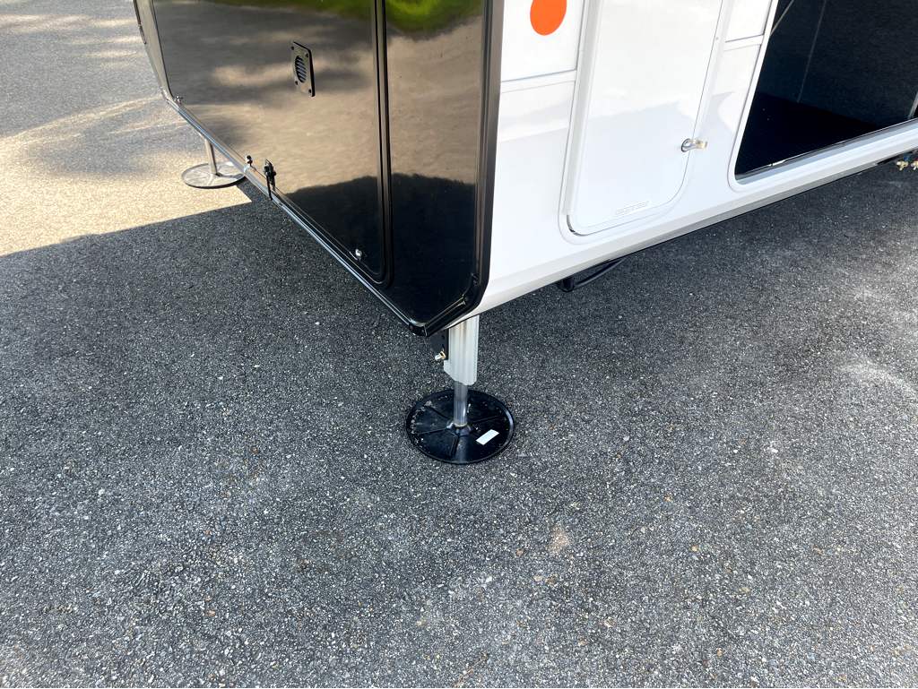 2027 JAYCO NORTH POINT 375TBDB - Image 8