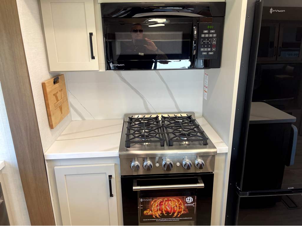 2027 VENTURE RV SPORTTREK 353VRK - Image 12
