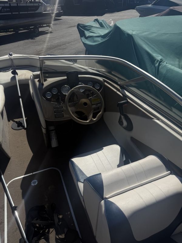 2005 Bayliner 195 - Image 5