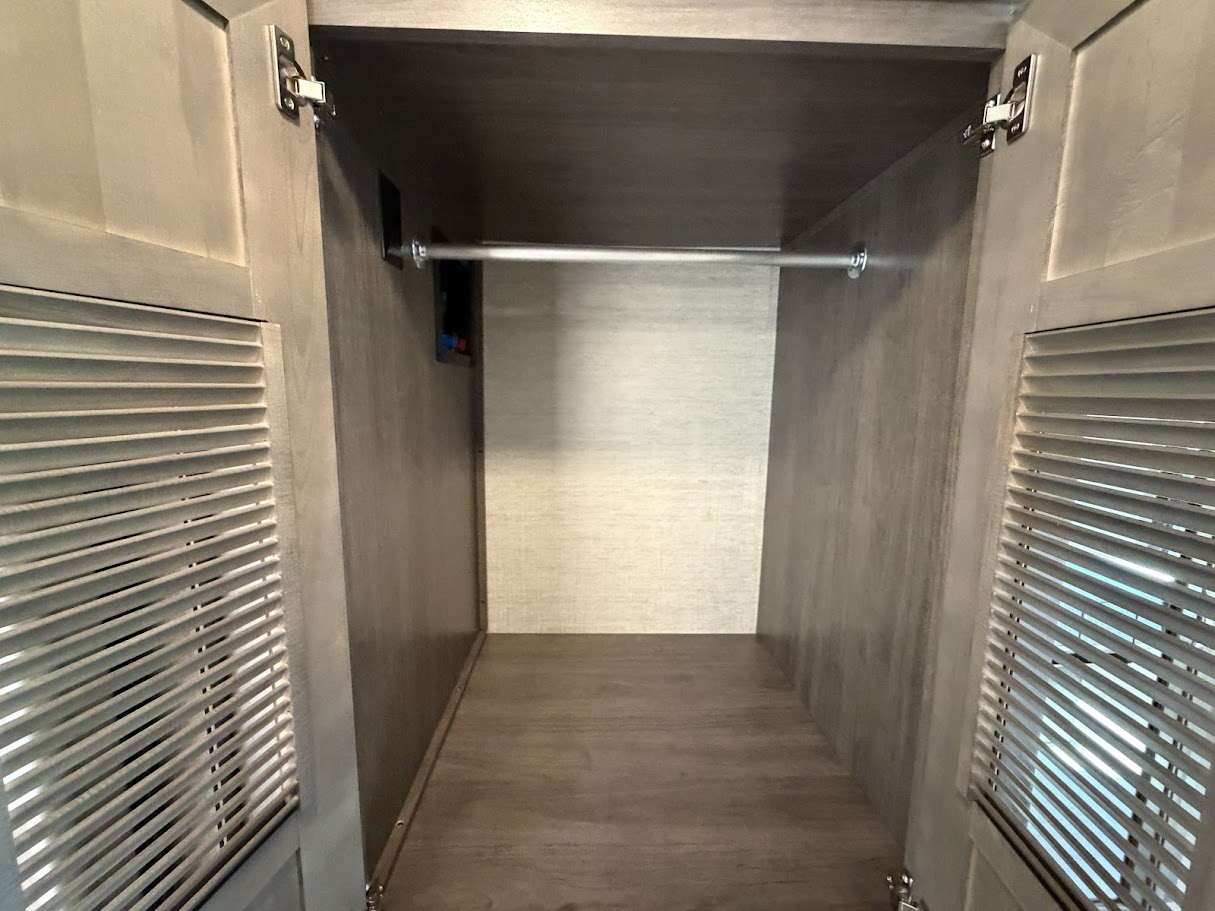 2022 JAYCO SENECA 37M - Image 33