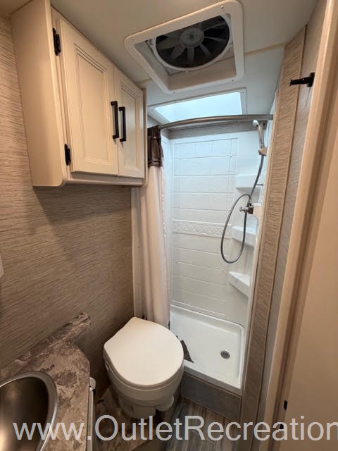 2022 Thor Motor Coach Compass RUV 23TW - Image 27