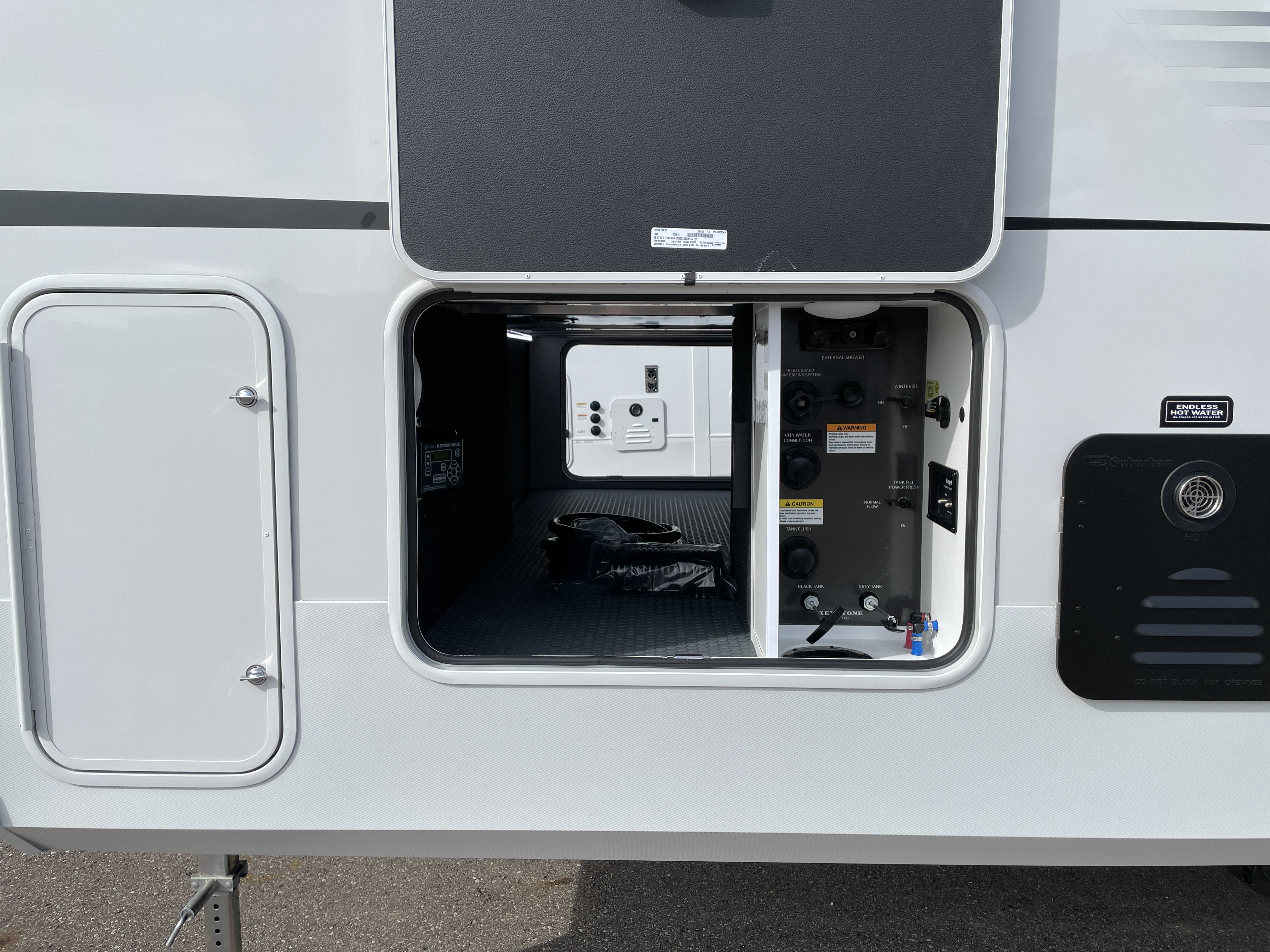 2027 Keystone Cougar Half-Ton 26RKE - Image 7
