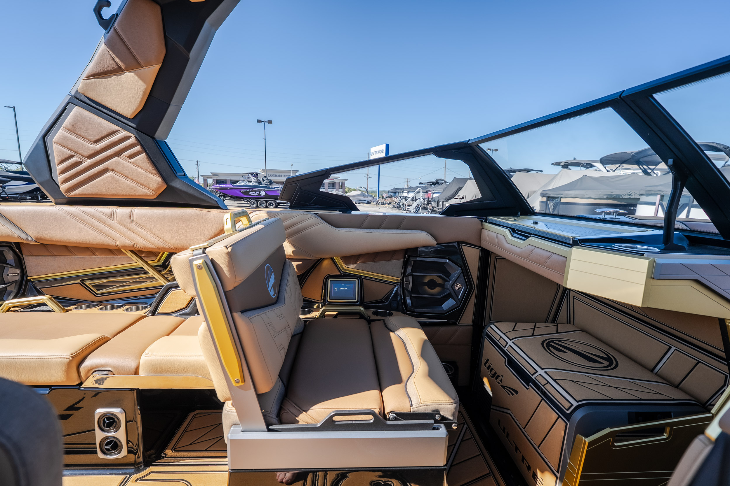 2027 Tigé Ultré 25ZX - Image 62