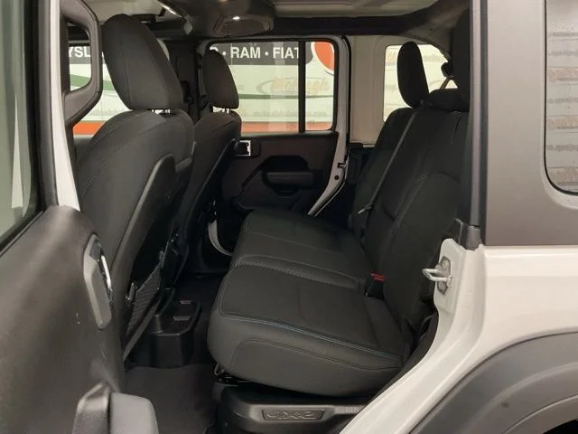 2025 Jeep Wrangler 4xe Rubicon 4x4 - Image 20
