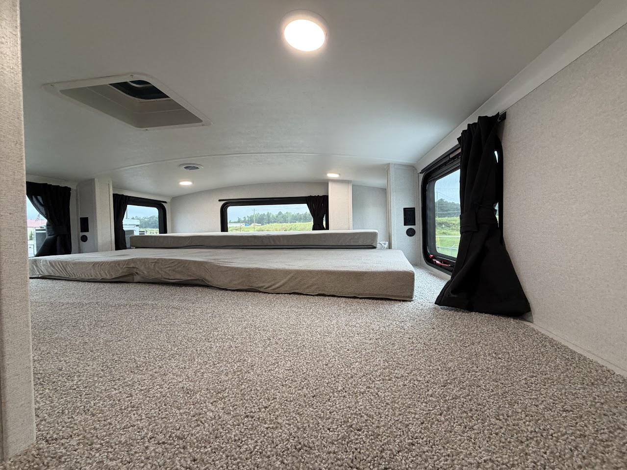 2027 JAYCO NORTH POINT 375TBDB - Image 34
