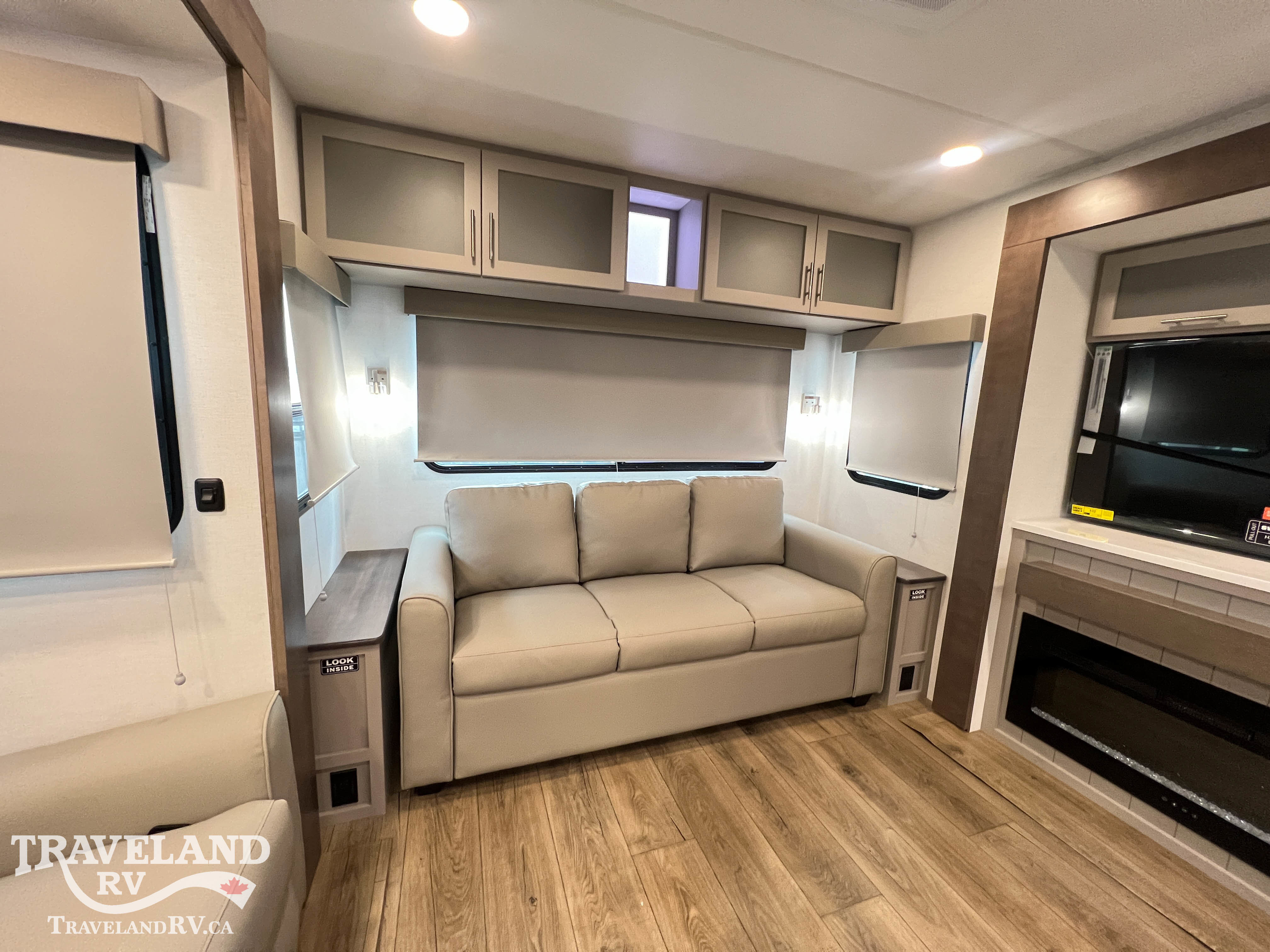 2026 Alliance RV AVENUE 332RL - Image 13
