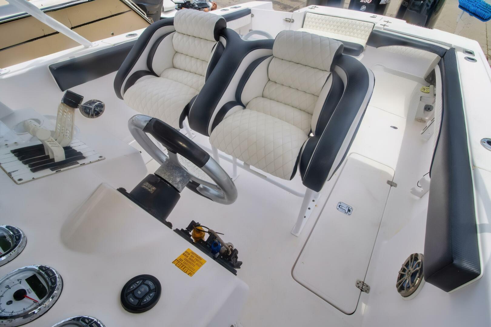 2005 Donzi 35 ZF Open - Image 12