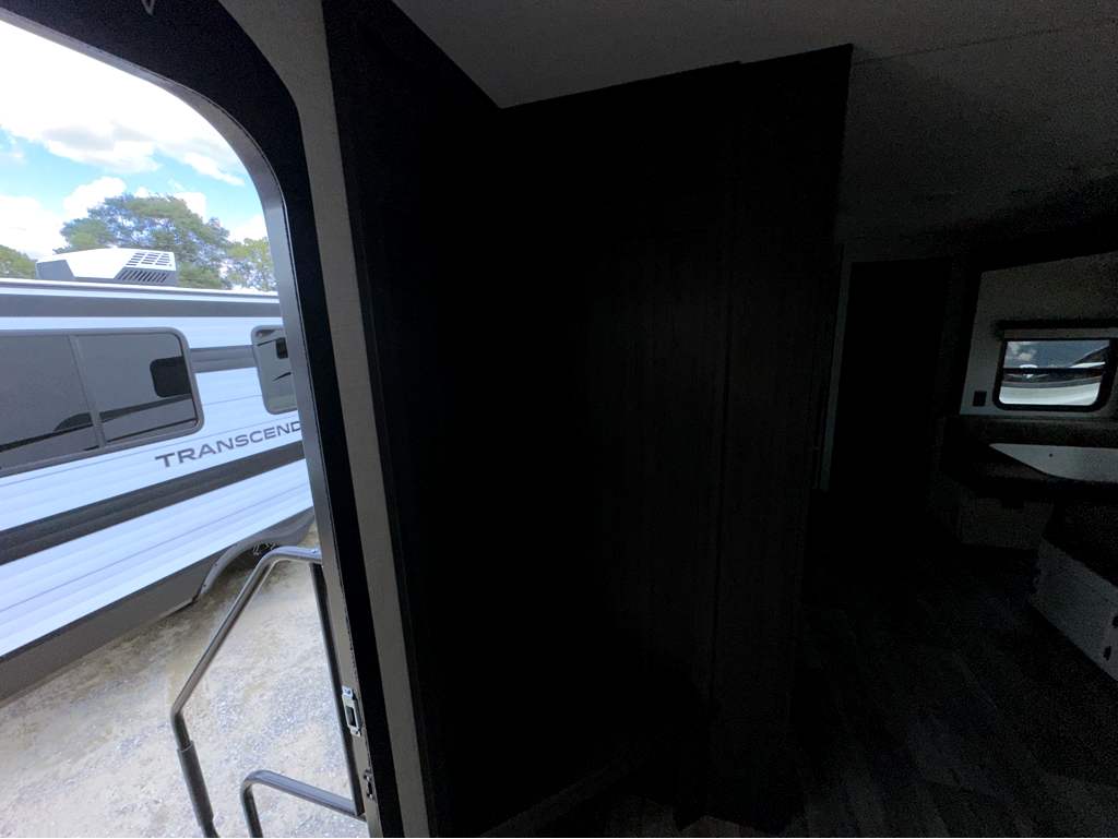 2026 VENTURE RV SPORTTREK 291VRK - Image 19