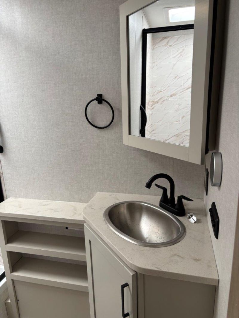 2027 Ember RV Touring Edition 2200ETL - Image 15