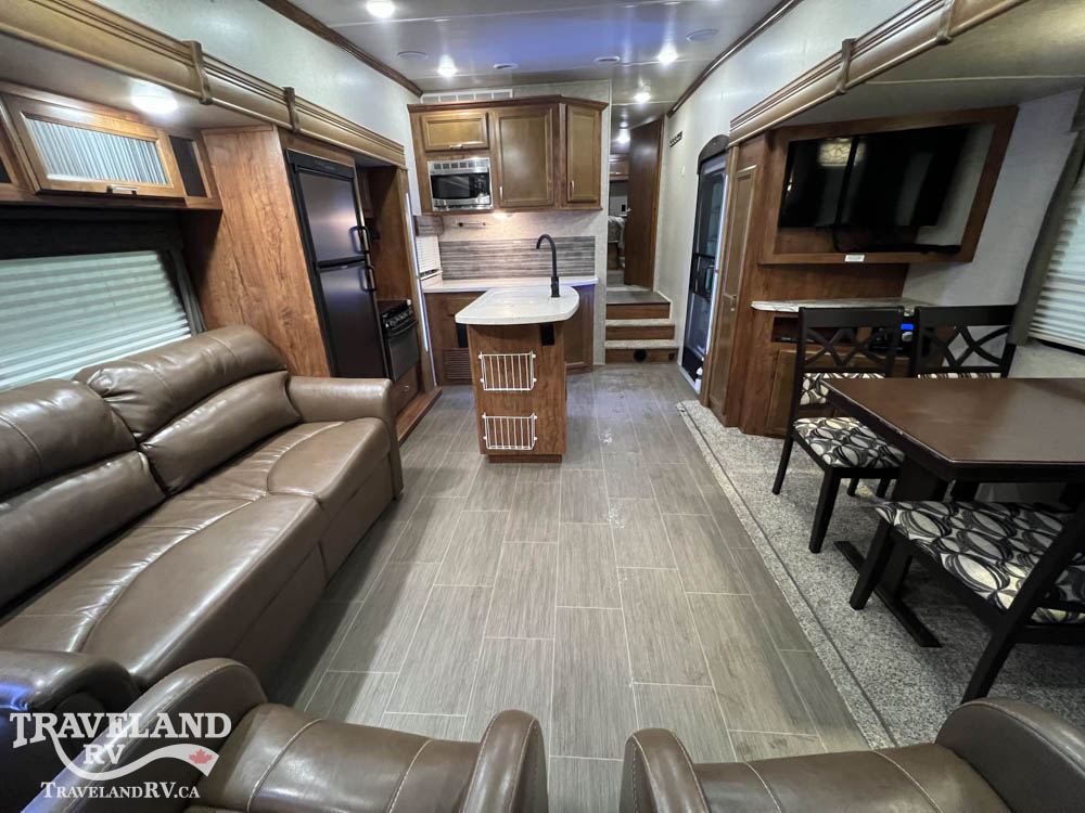 2017 Heartland Sundance XLT SD XLT 289TS - Image 4