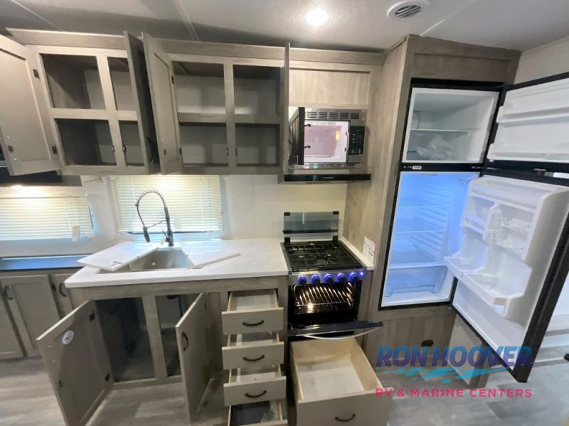 2024 COACHMEN 368TBH - Image 7