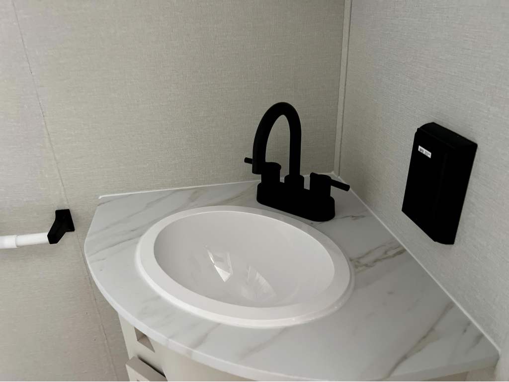 2027 GRAND DESIGN TRANSCEND 24BHX - Image 12