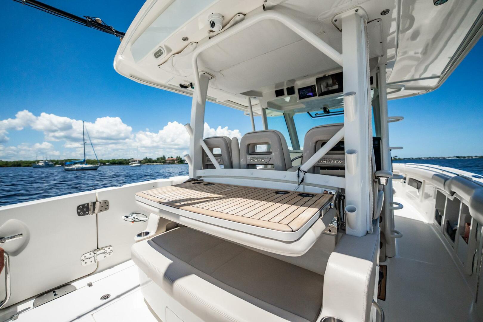 2018 Boston Whaler 380 Outrage - Image 38
