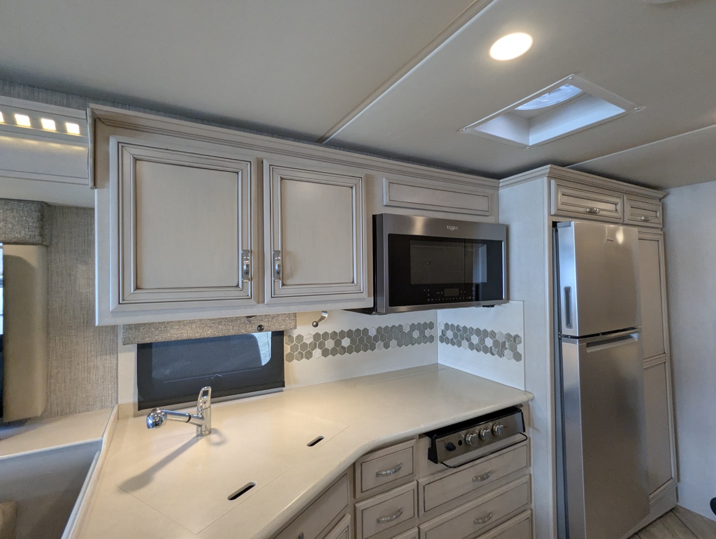 2021 Newmar Bay Star 3626 - Image 29