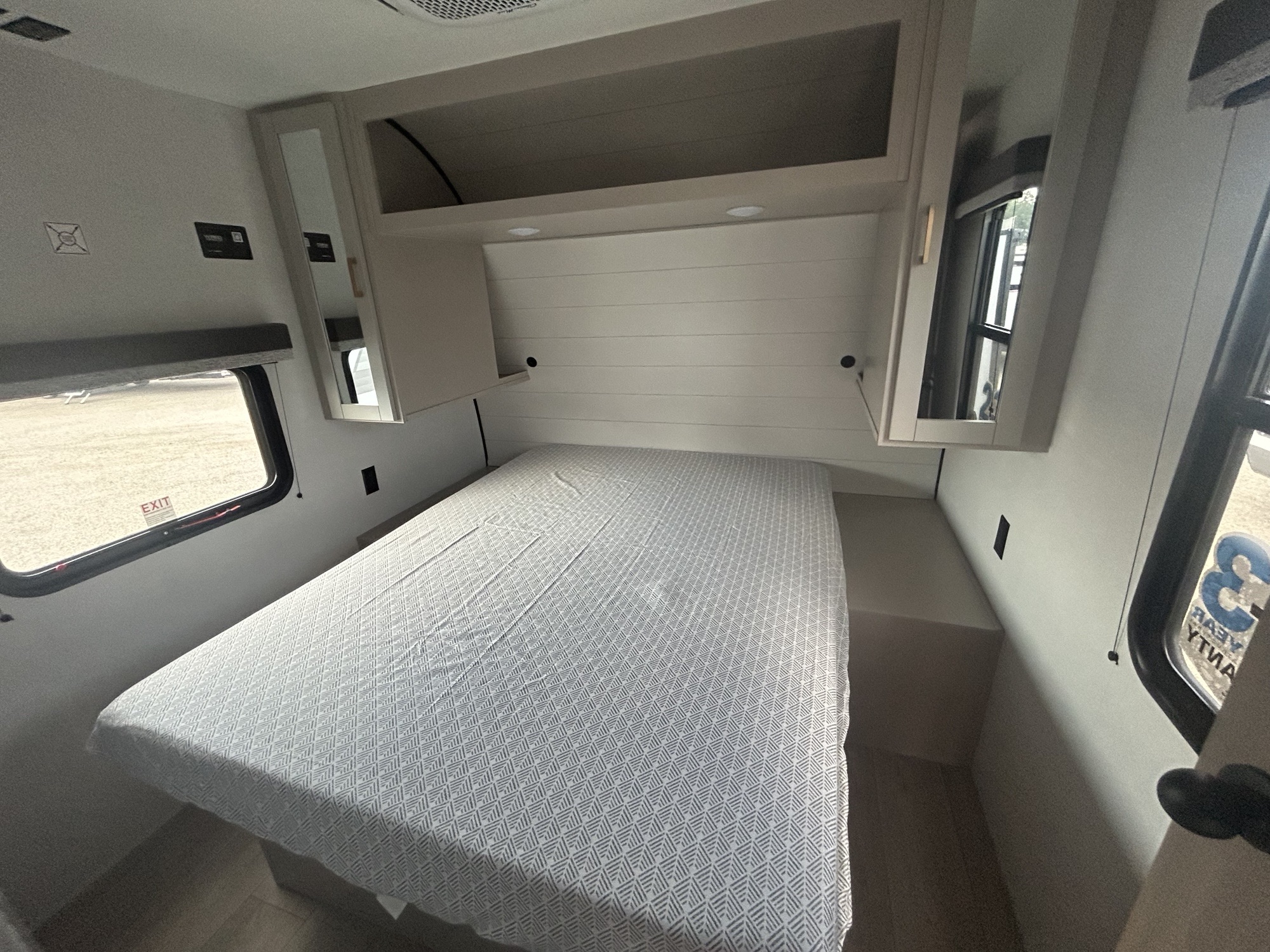 2027 JAYCO JAY FLIGHT 290RLS - Image 24
