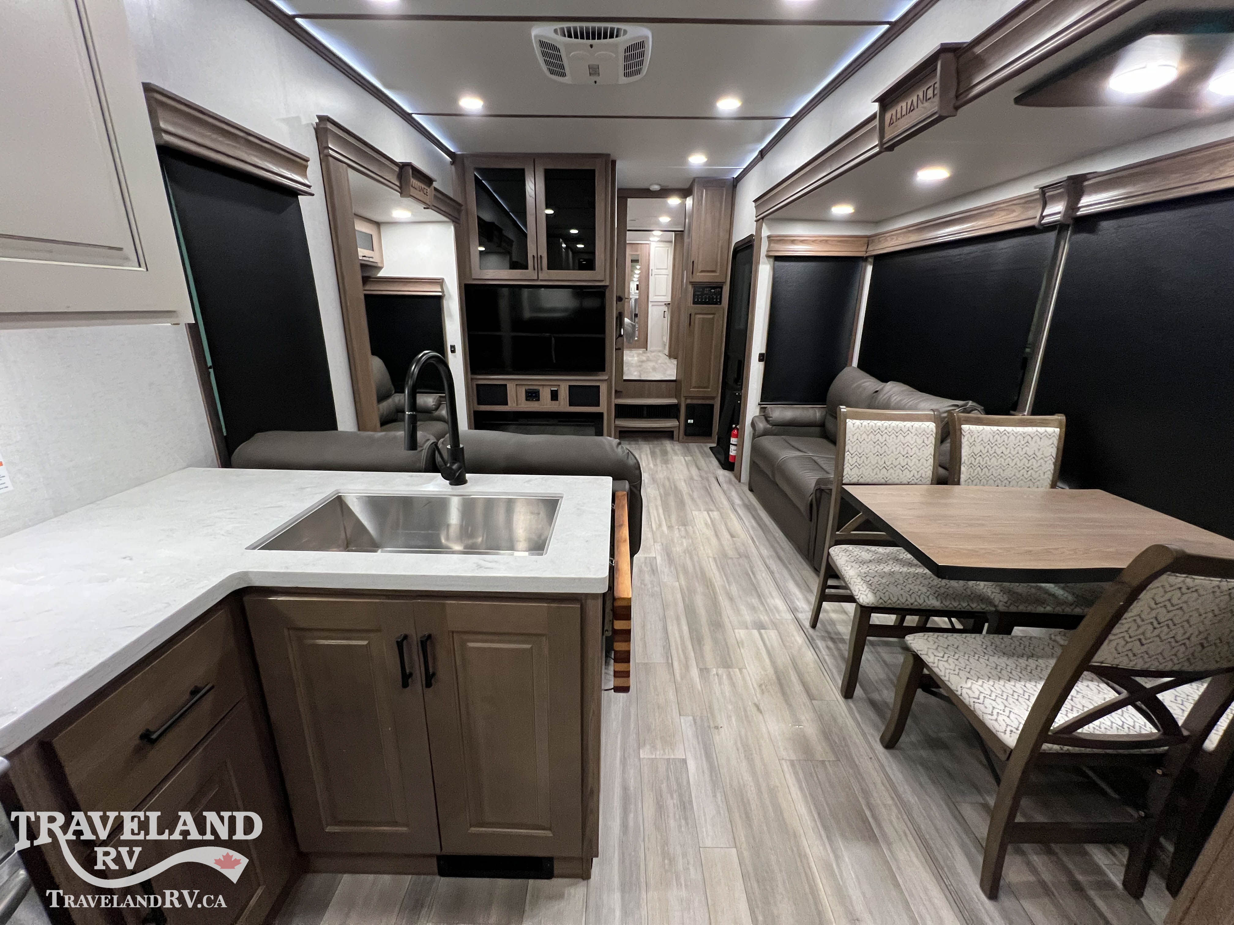 2023 Alliance RV Paradigm 382RK - Image 4